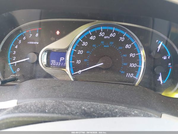 2013 TOYOTA SIENNA XLE V6 8 PASSENGER — I7