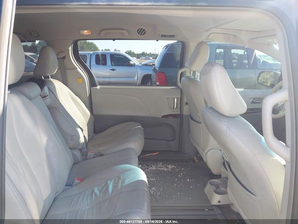 2013 TOYOTA SIENNA XLE V6 8 PASSENGER — I8