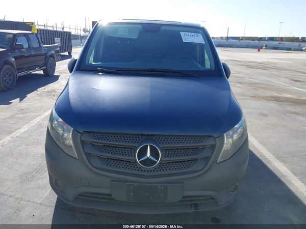 2016 MERCEDES-BENZ METRIS