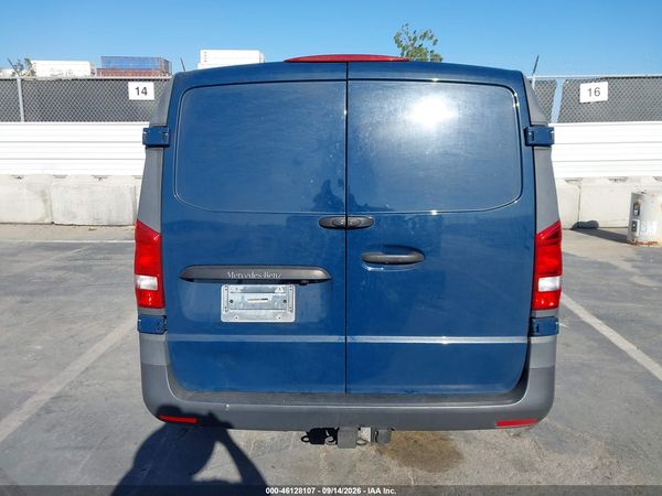 2016 MERCEDES-BENZ METRIS