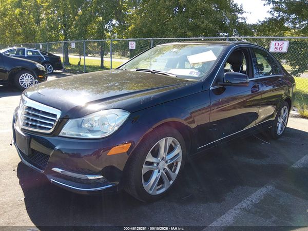 2013 MERCEDES-BENZ C 300 — I2