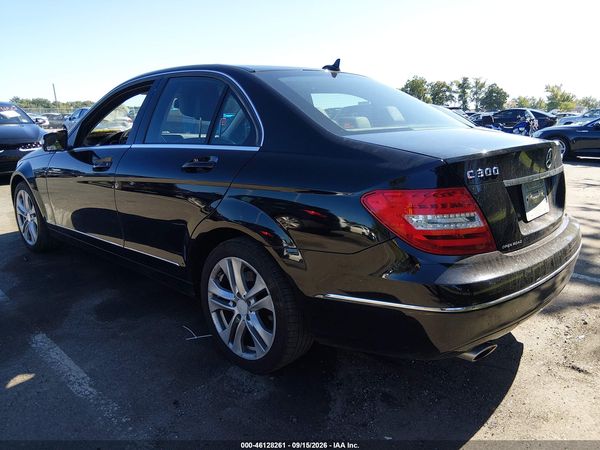 2013 MERCEDES-BENZ C 300 LUXURY 4MATIC — I3