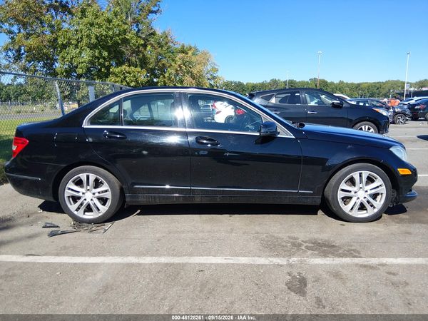 2013 MERCEDES-BENZ C 300 LUXURY 4MATIC — I116