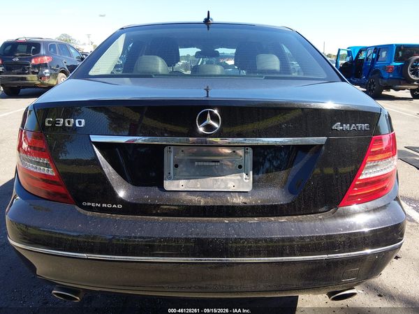 2013 MERCEDES-BENZ C 300 LUXURY 4MATIC — I119