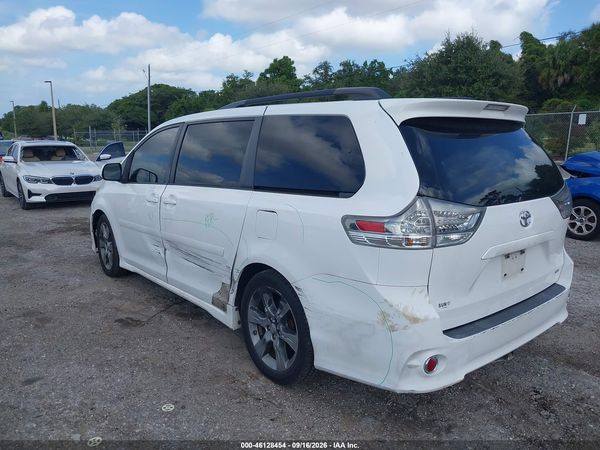 2012 TOYOTA SIENNA SE 8 PASSENGER — I3