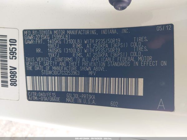 2012 TOYOTA SIENNA SE 8 PASSENGER — I9