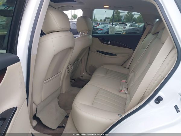 2017 INFINITI QX50 — I8