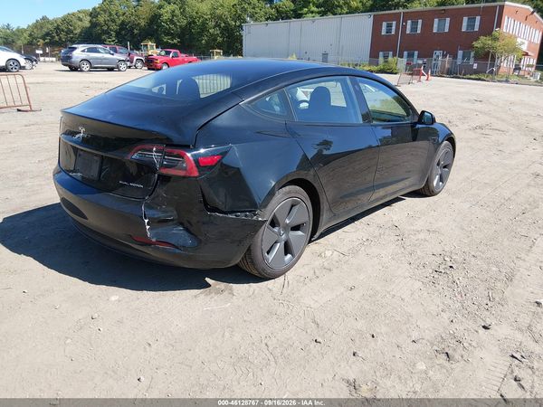 2021 TESLA MODEL 3 — I4