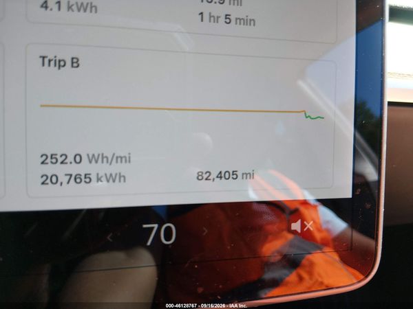 2021 TESLA MODEL 3 — I7