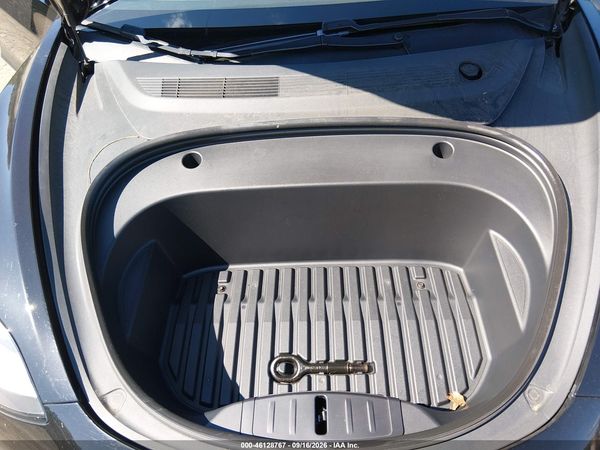 2021 TESLA MODEL 3 — I10