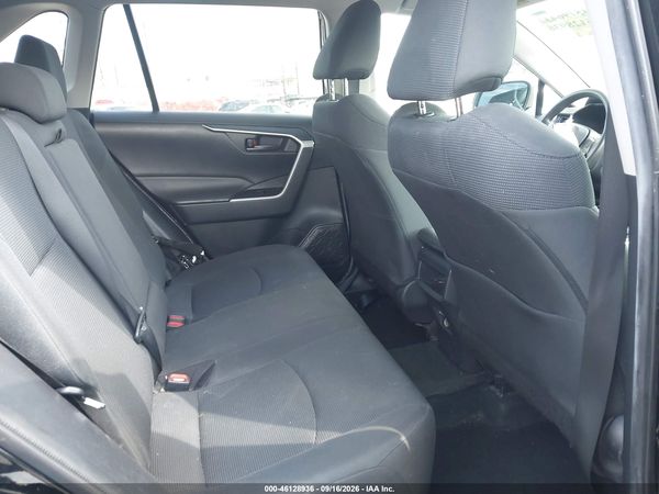 2021 TOYOTA RAV4 LE — I8