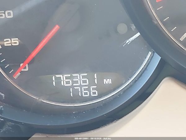 2012 PORSCHE CAYENNE — I7