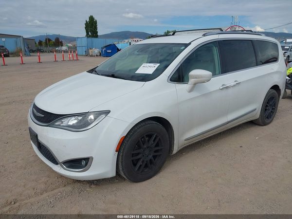 2017 CHRYSLER PACIFICA — I2