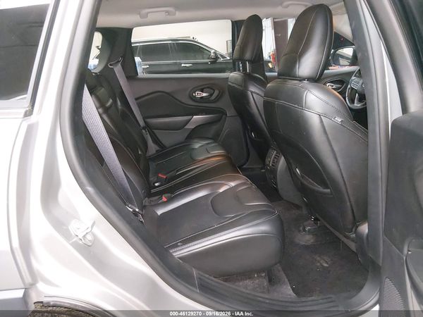 2019 JEEP CHEROKEE LATITUDE PLUS 4X4 — I8