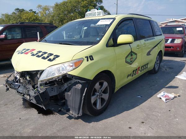 2019 TOYOTA SIENNA — I2