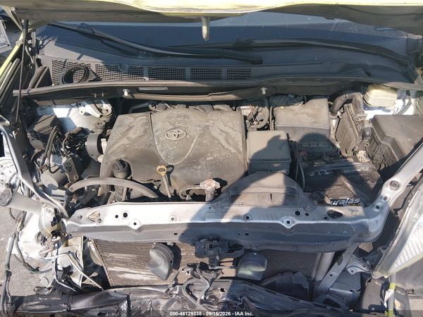 2019 TOYOTA SIENNA LE 8 PASSENGER — I10