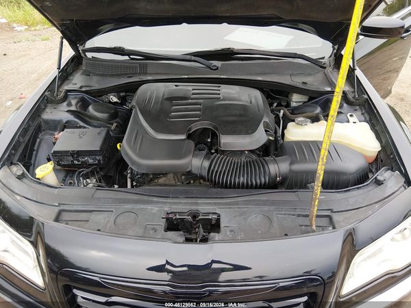 2012 CHRYSLER 300 LIMITED — I10