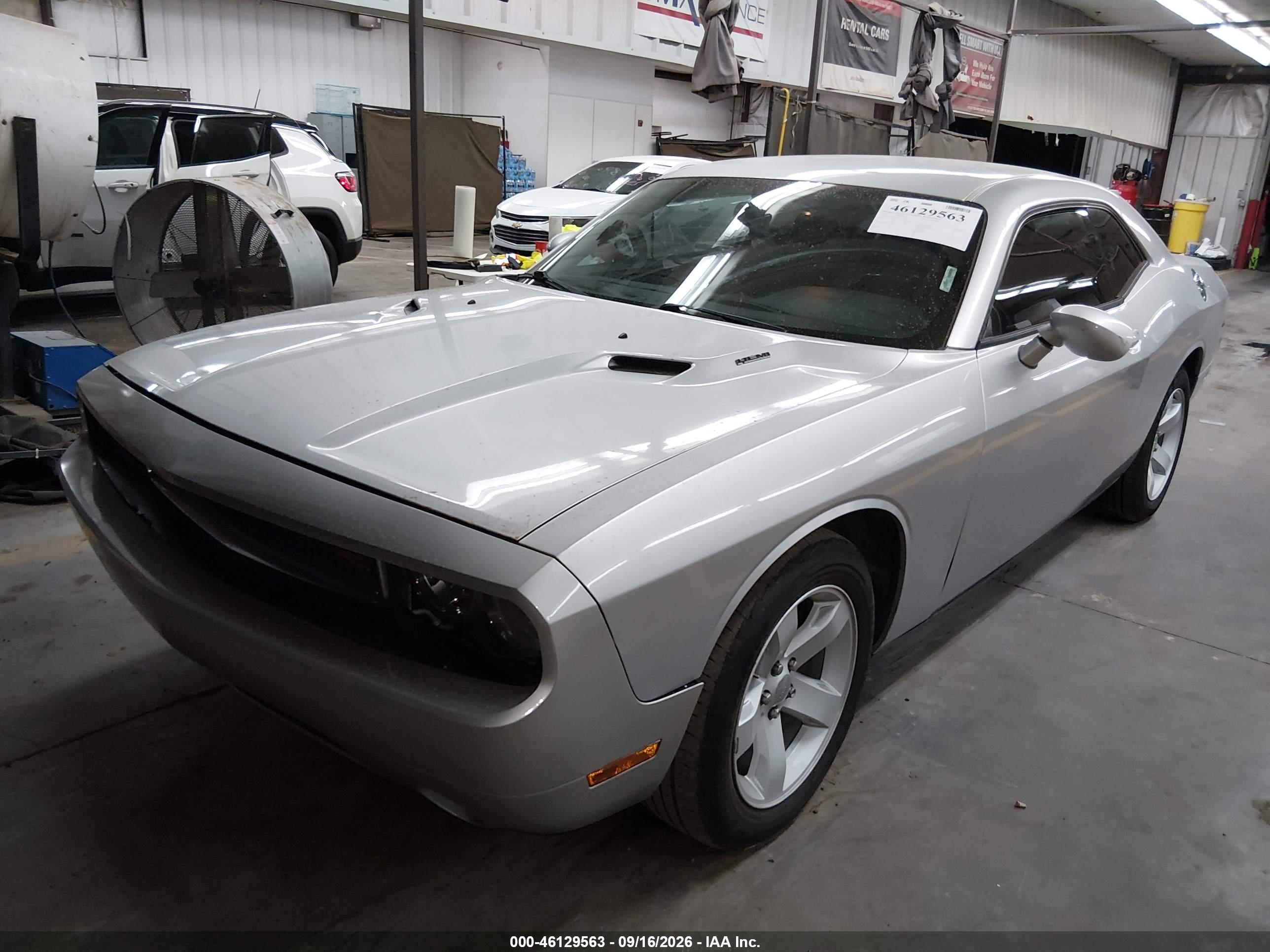 2012 DODGE CHALLENGER R/T — I2