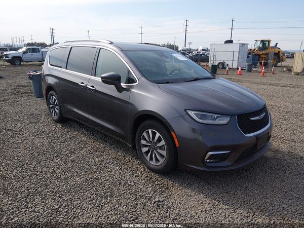 2021 CHRYSLER PACIFICA TOURING L — I1