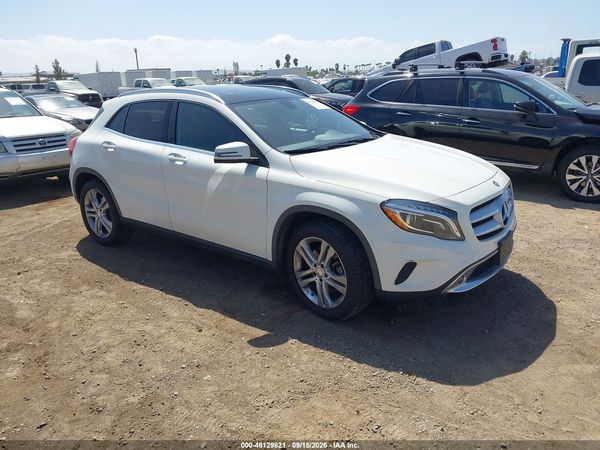 2015 MERCEDES-BENZ GLA 250 GLA250 — I1