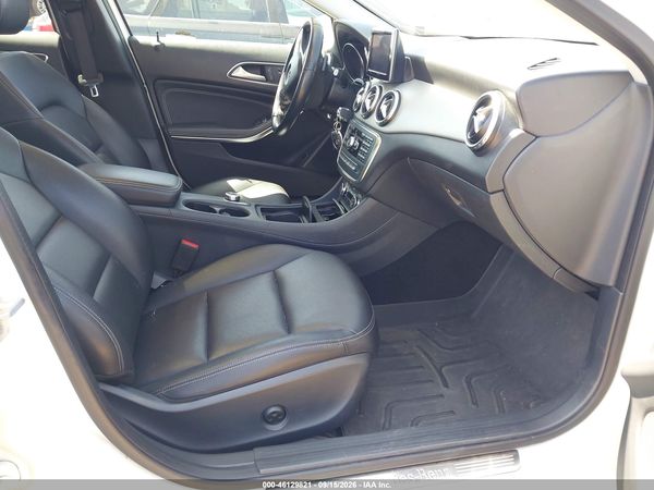 2015 MERCEDES-BENZ GLA 250 GLA250 — I5