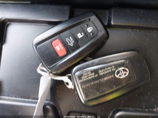 2022 TOYOTA HIGHLANDER XLE — I11