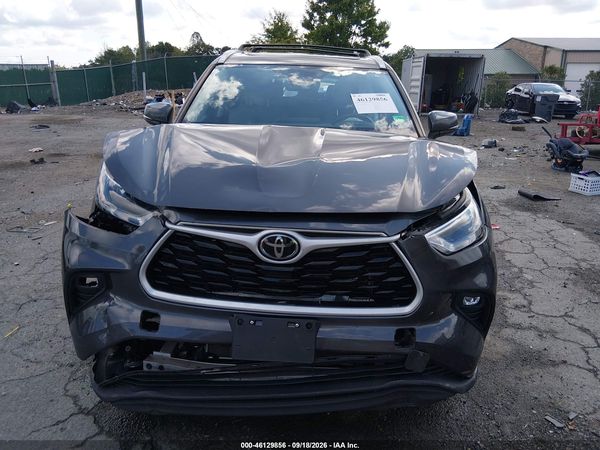 2022 TOYOTA HIGHLANDER XLE — I115