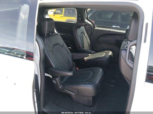 2026 CHRYSLER PACIFICA SELECT — I8