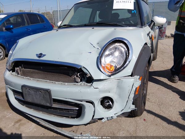 2013 MINI HARDTOP COOPER — I6