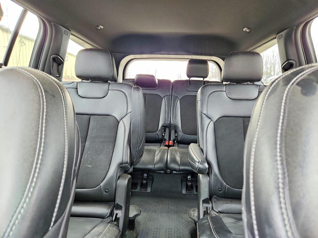 2024 JEEP GRAND CHEROKEE L LAREDO 4X4