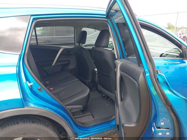 2016 TOYOTA RAV4 LE — I8
