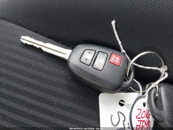 2016 TOYOTA RAV4 LE — I11