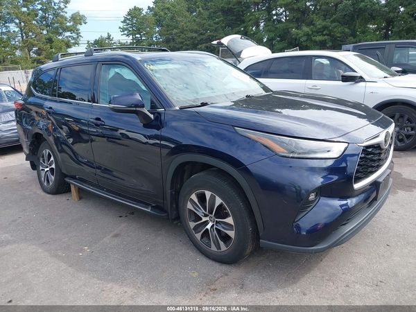 2021 TOYOTA HIGHLANDER XLE — I1