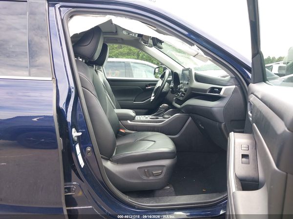2021 TOYOTA HIGHLANDER XLE — I5