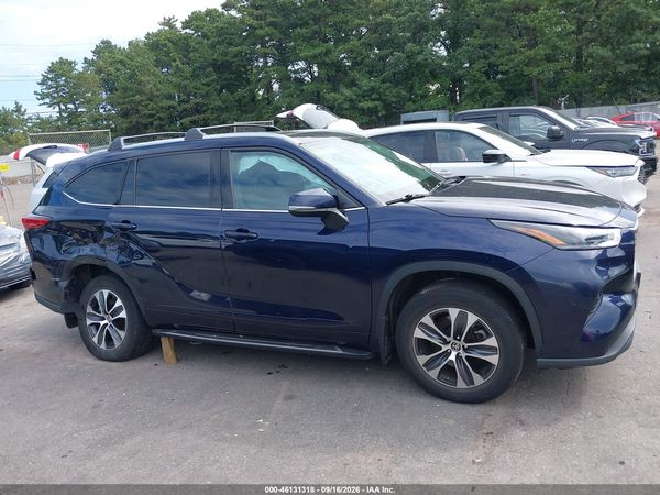 2021 TOYOTA HIGHLANDER XLE — I116