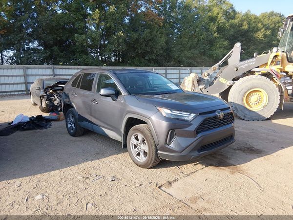 2025 TOYOTA RAV4 XLE — I1
