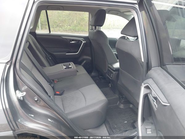 2022 TOYOTA RAV4 XLE — I8