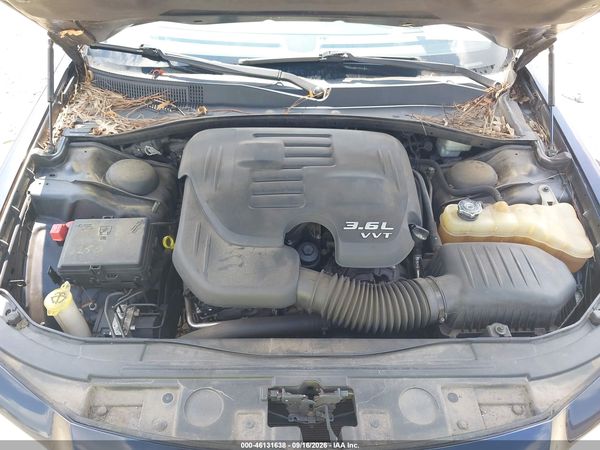2012 CHRYSLER 300 LIMITED — I10
