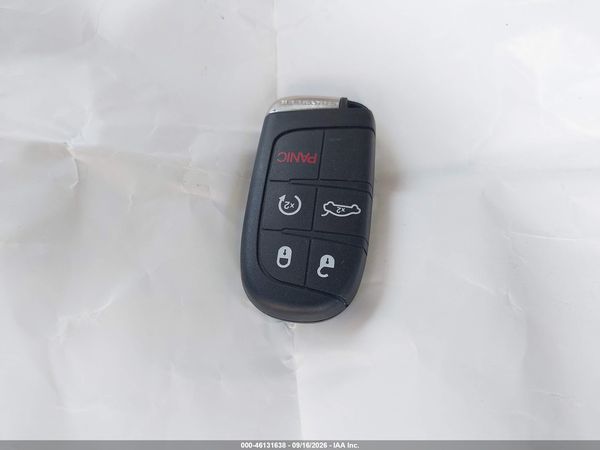 2012 CHRYSLER 300 LIMITED — I11