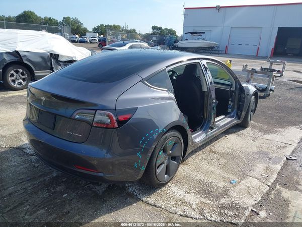 2022 TESLA MODEL 3 — I4