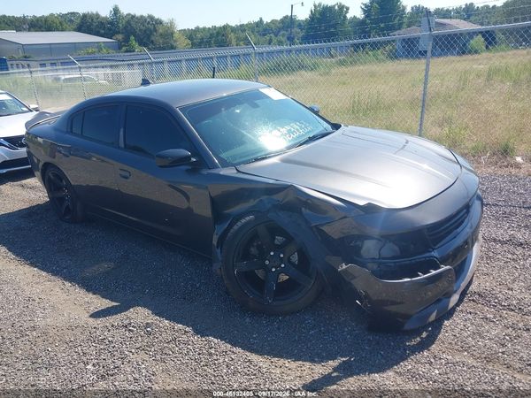 2016 DODGE CHARGER SXT — I1