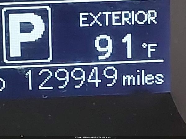2015 TOYOTA SIENNA LE 8 PASSENGER — I118