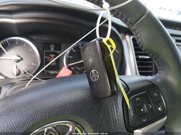 2016 TOYOTA HIGHLANDER XLE V6 — I11