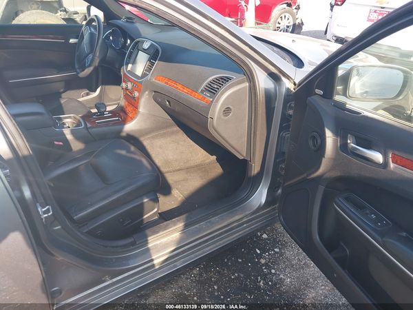 2012 CHRYSLER 300 LIMITED — I5