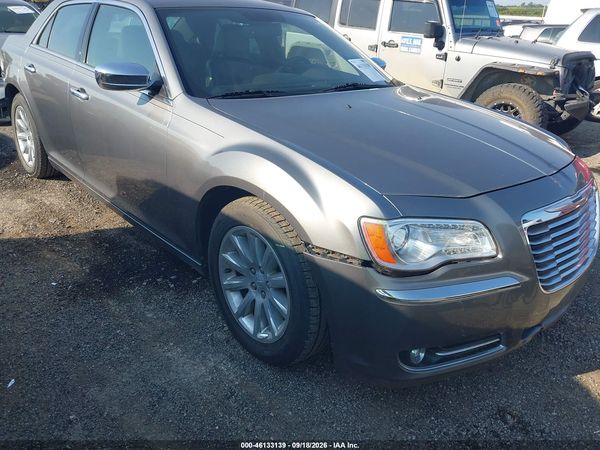 2012 CHRYSLER 300 LIMITED — I6