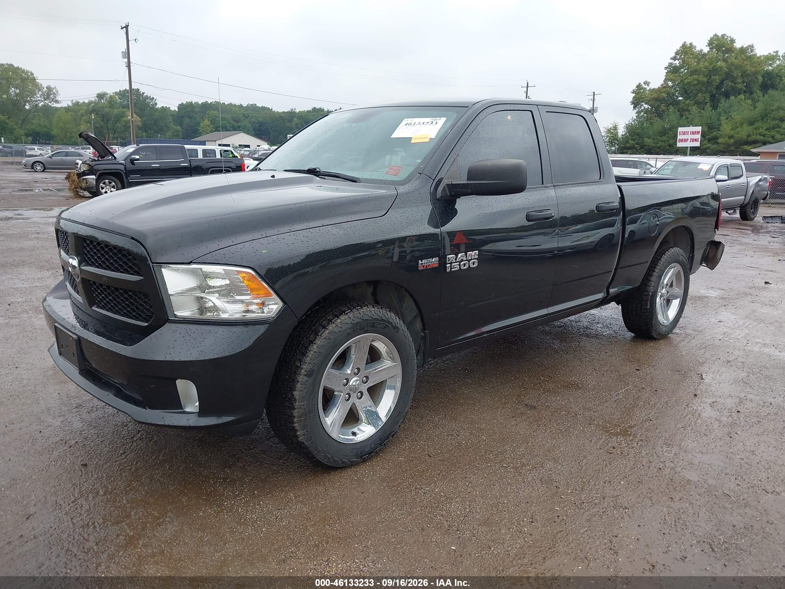 2017 RAM 1500 EXPRESS  4X4 6'4 BOX — I2