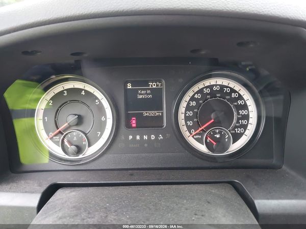 2017 RAM 1500 EXPRESS  4X4 6'4 BOX — I7