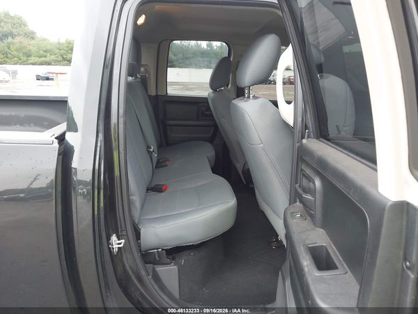 2017 RAM 1500 EXPRESS  4X4 6'4 BOX — I8