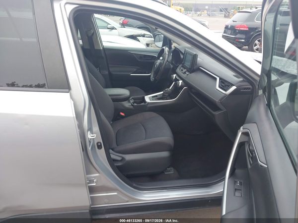 2019 TOYOTA RAV4 LE — I5