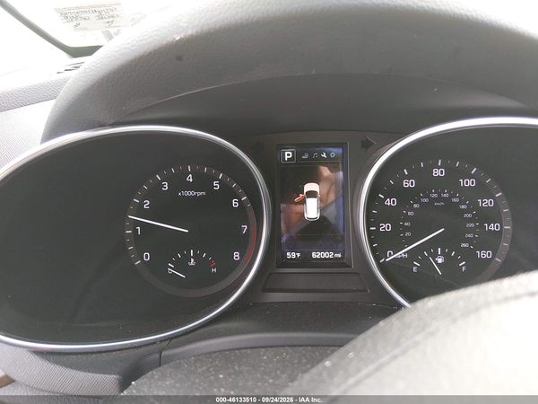 2017 HYUNDAI SANTA FE SE — I7